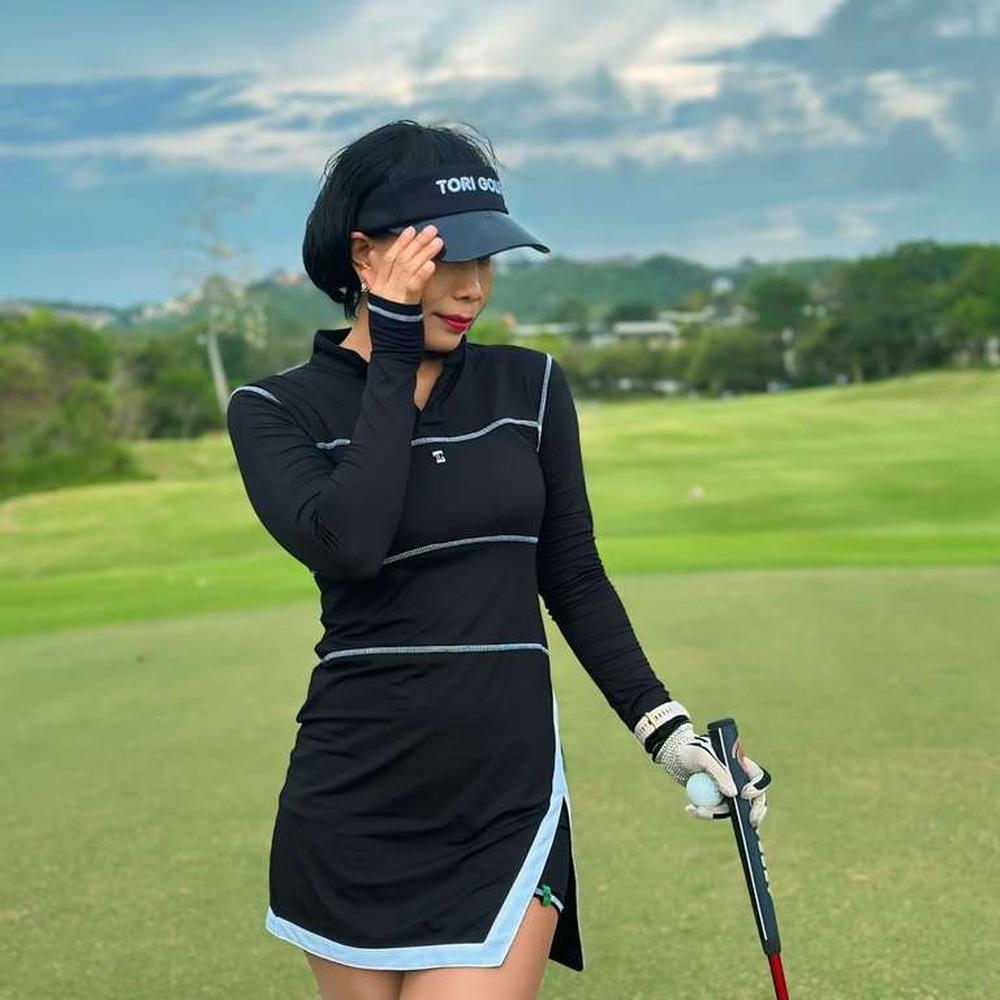 Golf Dress Black V Neck Mandarin Collar, Long Sleeve with Contrast White Trim in Front and Modern Seam Detailing with a White Combination on The Edges and an Inverted V-Slit on The Left Side